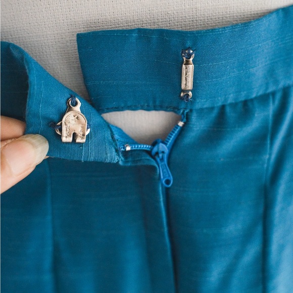 80s does 40s Western Teal Blue Blouse and Pleated Midi Skirt Vintage 2 Piece Set - Picture 7 of 7